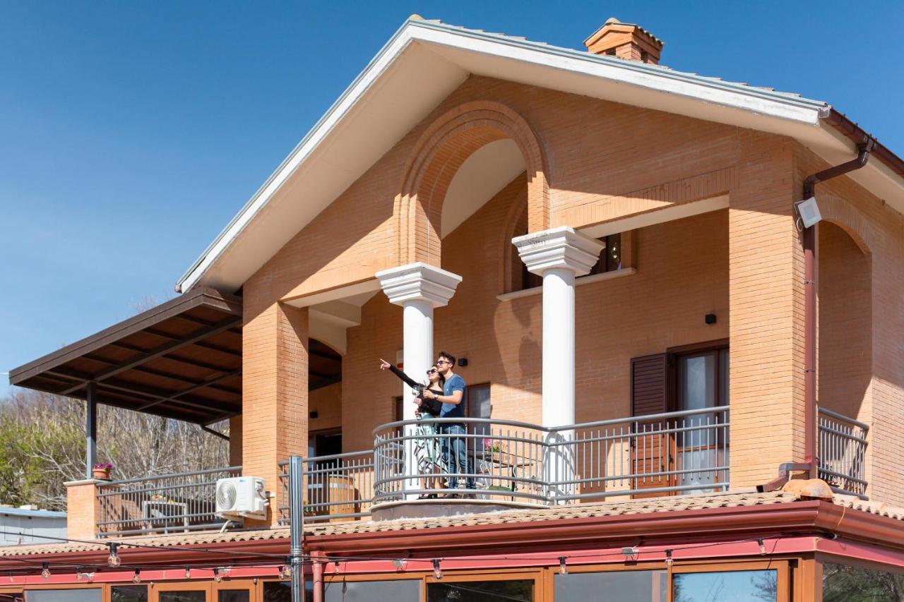Locanda Ballaro Relais Di Campagna Deliceto Exterior foto
